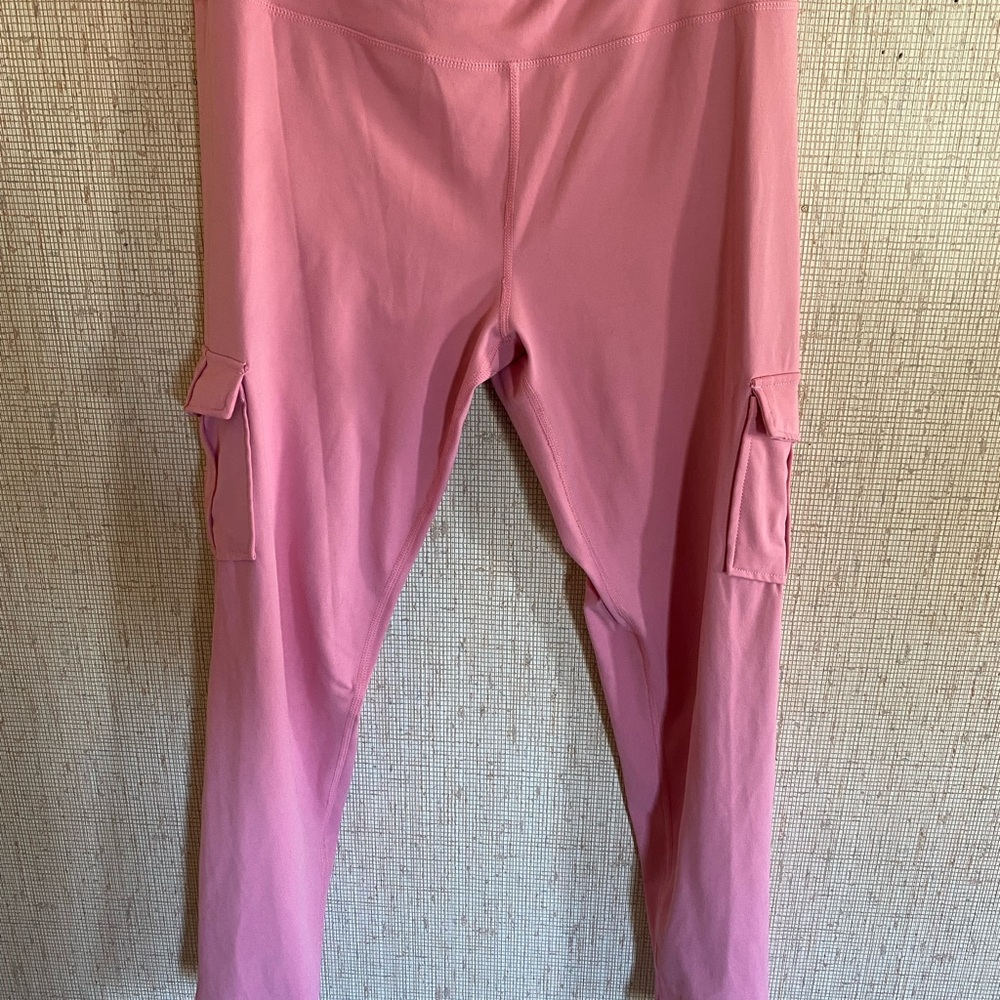 Cute!! Pink Women’s Cargo Leggings - Comfortable Stretch Women’s Bottoms